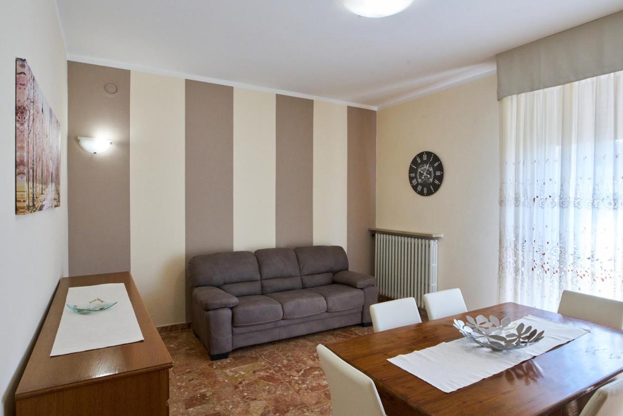 Cinzia'S Holiday Home Desenzano del Garda Ngoại thất bức ảnh