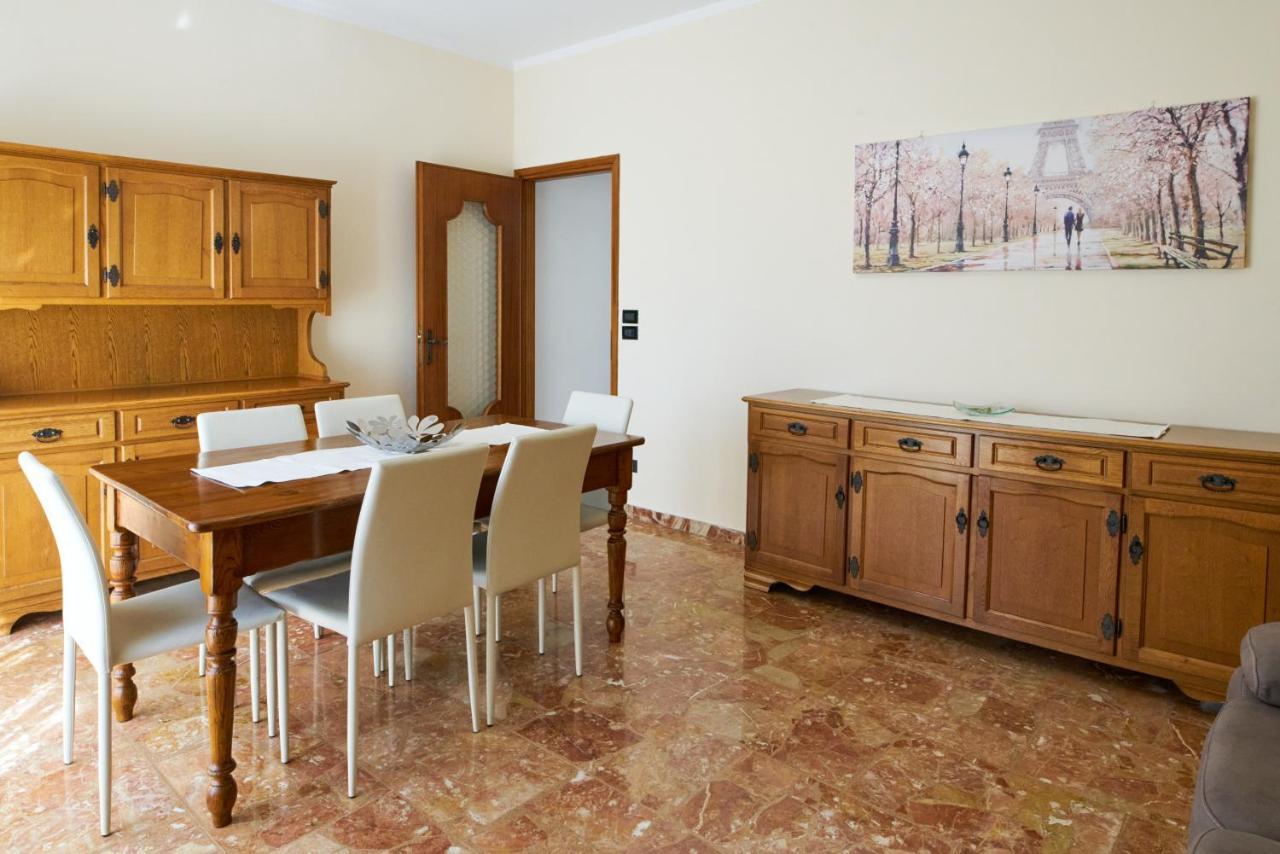 Cinzia'S Holiday Home Desenzano del Garda Ngoại thất bức ảnh