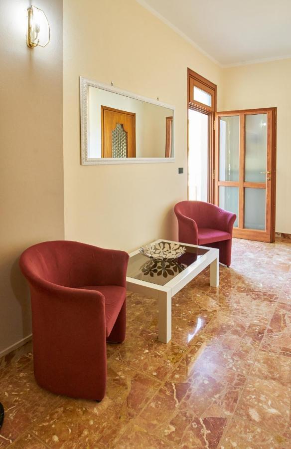Cinzia'S Holiday Home Desenzano del Garda Ngoại thất bức ảnh